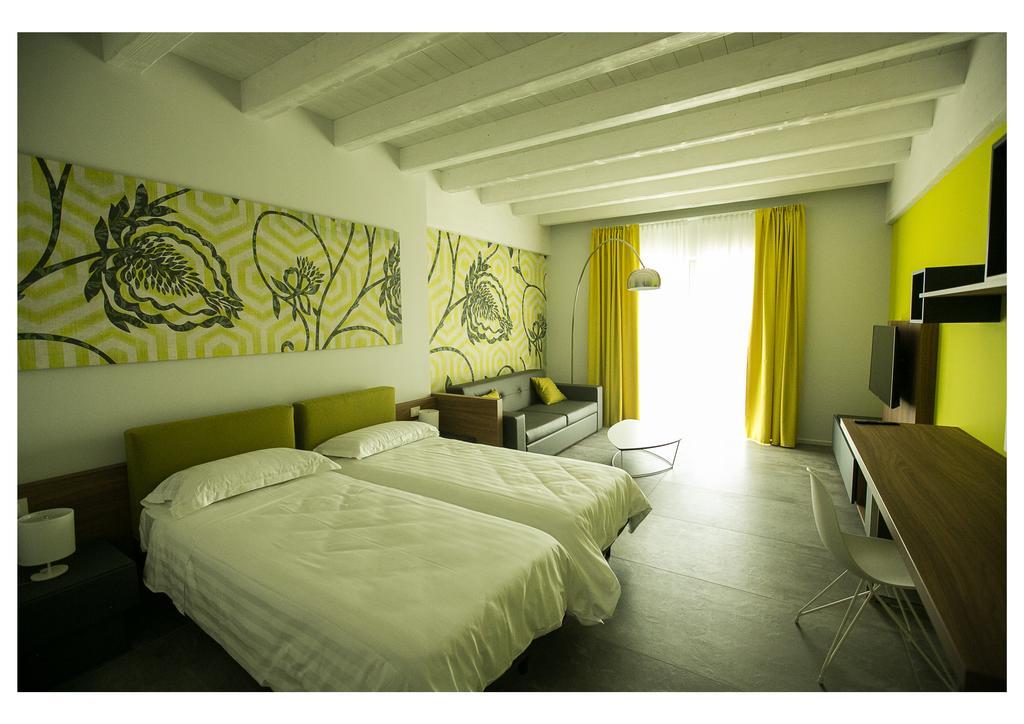 Ca' Barbini Hotel Garda (Verona)
